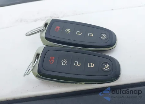 2016 Ford Taurus Limited z USA, uszkodzony, nr VIN 1FAHP2J87GG130136